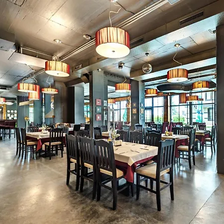 Sunny Mountain View アパート *